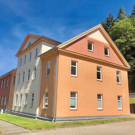 Ferienwohnung 1 Alte Schule F. Froebel Schwarzatal Ngoại thất bức ảnh